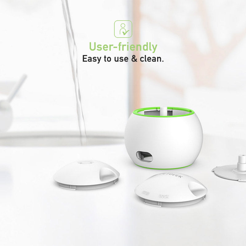 Foodie Orb - Automatic Rolling Treat Ball