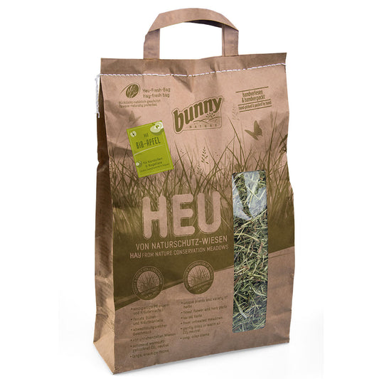 Hay Nature Conservation Meadows With Organic Apple Pieces